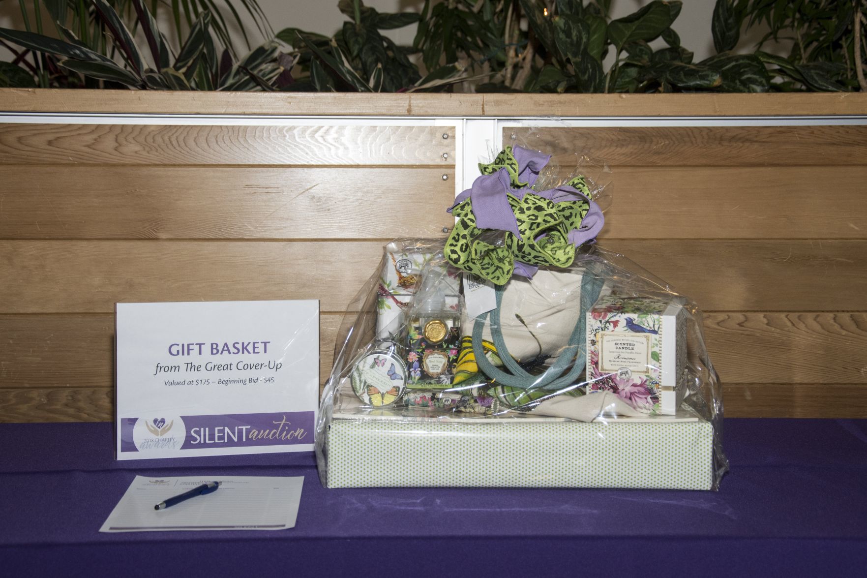 Ladue News 2018 Charity Awards Silent Auction